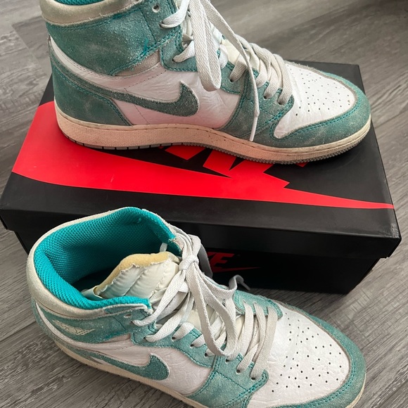 Air Jordan 1 Retro High OG GS 'Turbo Green' – Size US 7 Y (US 8.5 W) - Picture 1 of 6
